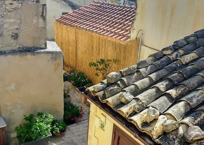 Bed & Breakfast Scicli Гостевой дом Шикли